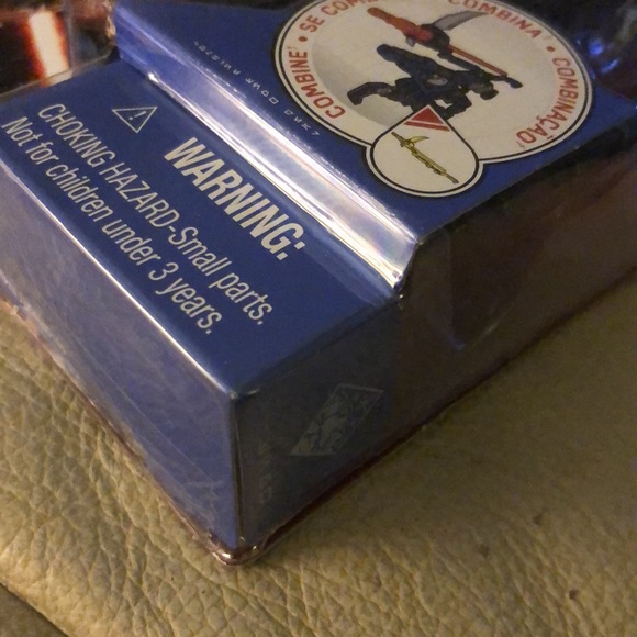 Star Wars The Force Awakens - Kylo Ren - New and Sealed! - Picture 3 of 5